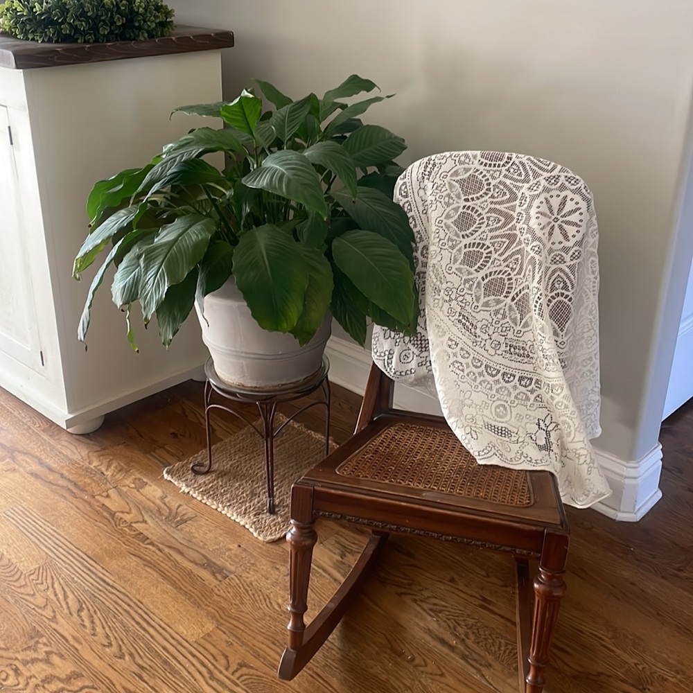 42” diameter lace tablecloth round creamy white - Picture 7 of 7